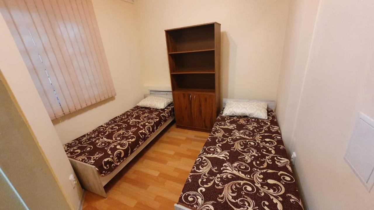 Family Hostel Алма Ата Екстериор снимка