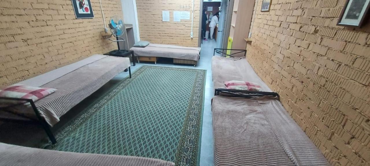 Family Hostel Алма Ата Екстериор снимка