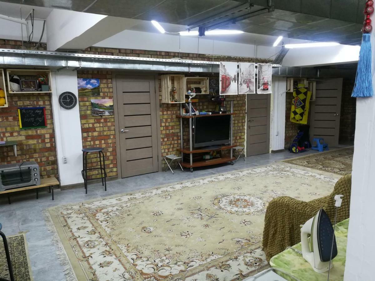 Family Hostel Алма Ата Екстериор снимка